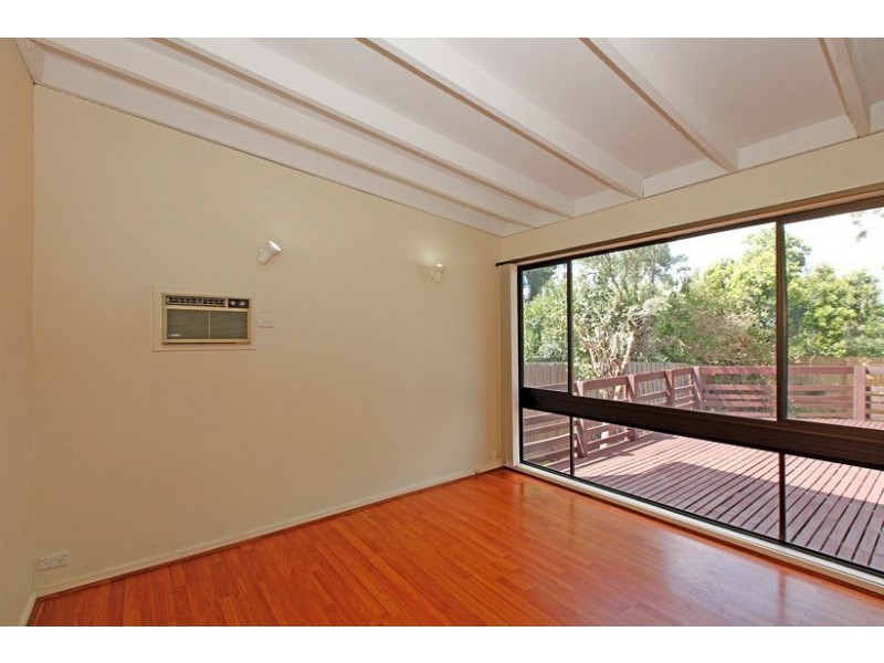 42 Moreton Crescent, Bundoora VIC 3083