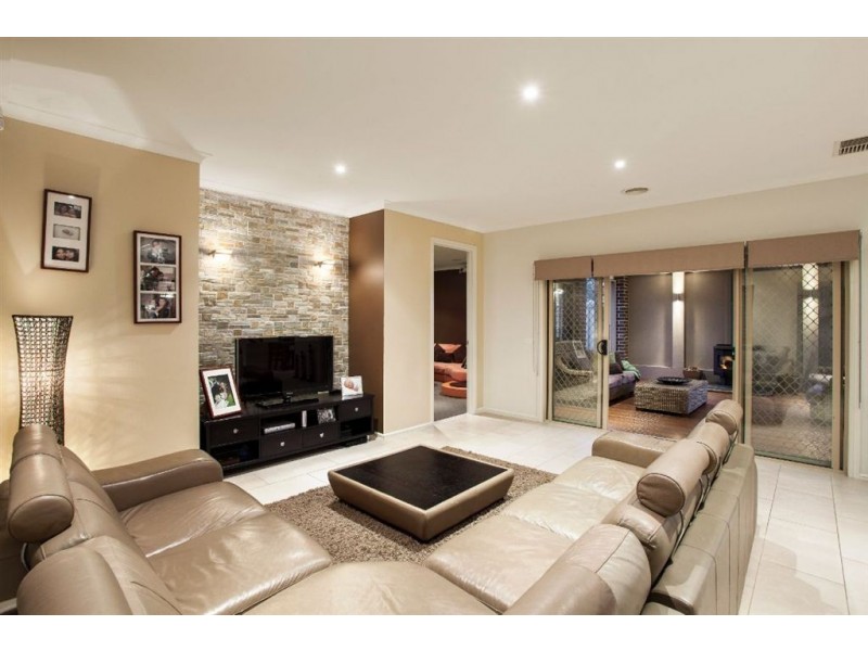 6 Maranatha Street, Epping VIC 3076