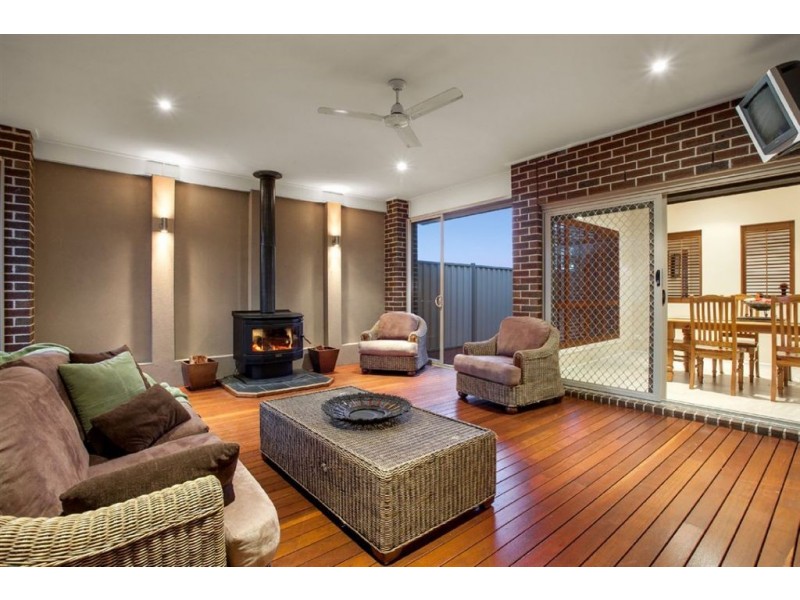6 Maranatha Street, Epping VIC 3076