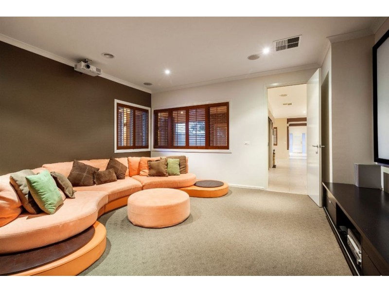 6 Maranatha Street, Epping VIC 3076