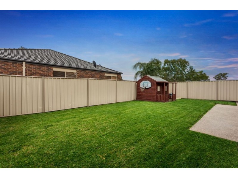 6 Maranatha Street, Epping VIC 3076
