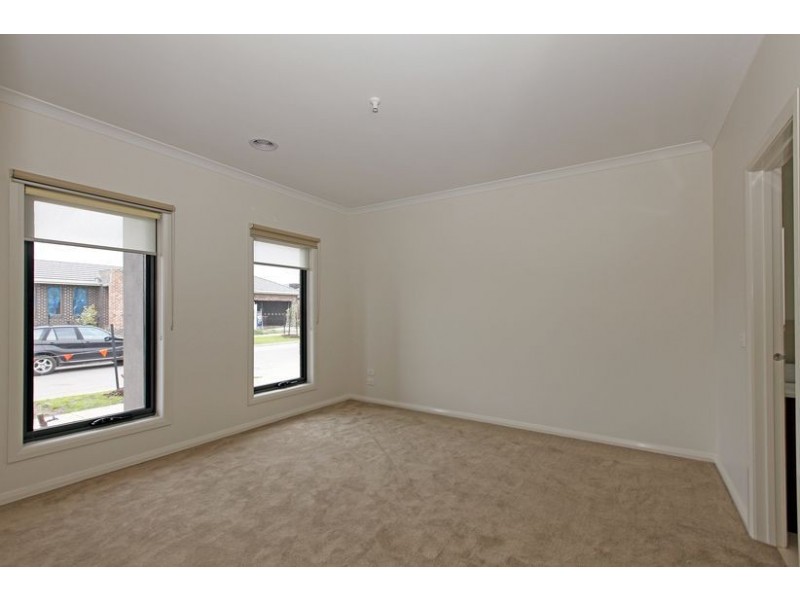 10 Creswick Drive, Epping VIC 3076