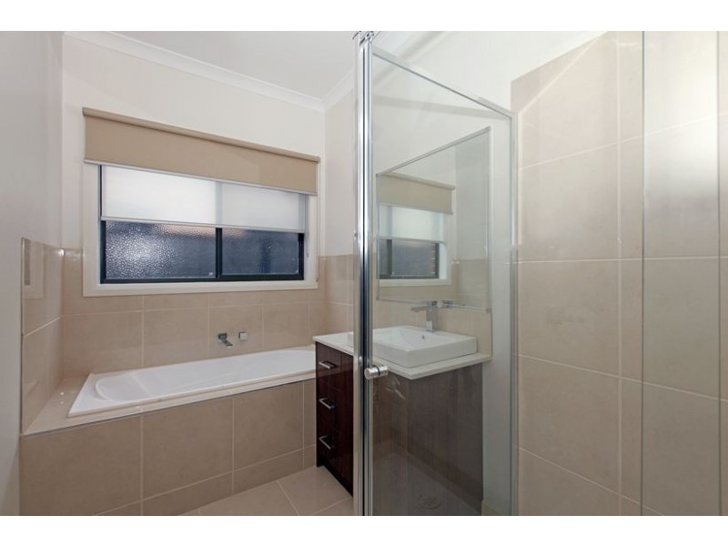 10 Creswick Drive, Epping VIC 3076