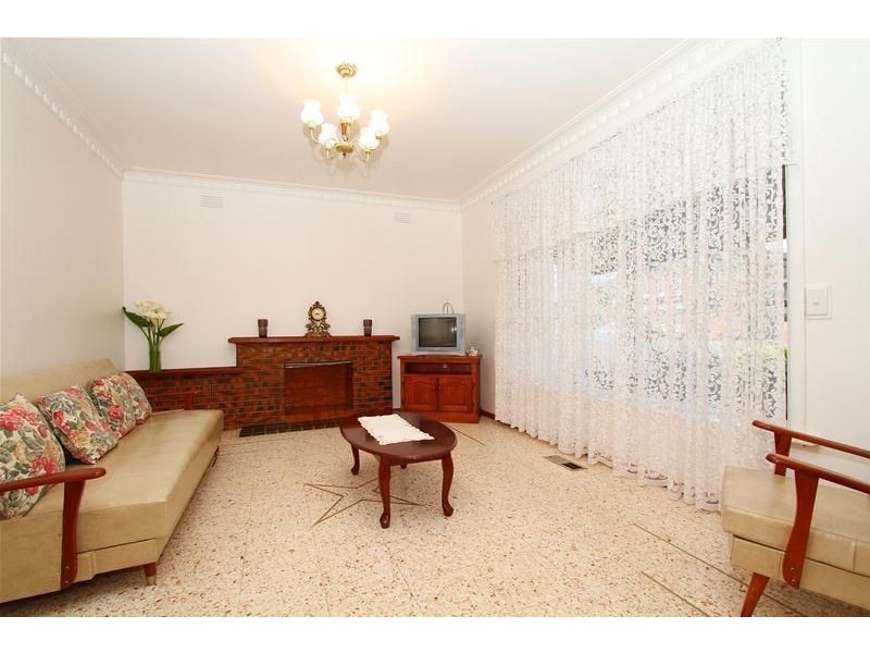 12 Morris Street, Reservoir VIC 3073