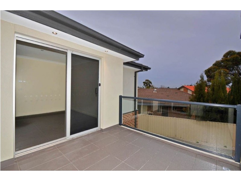 1/11 Portsmouth Place, Epping VIC 3076