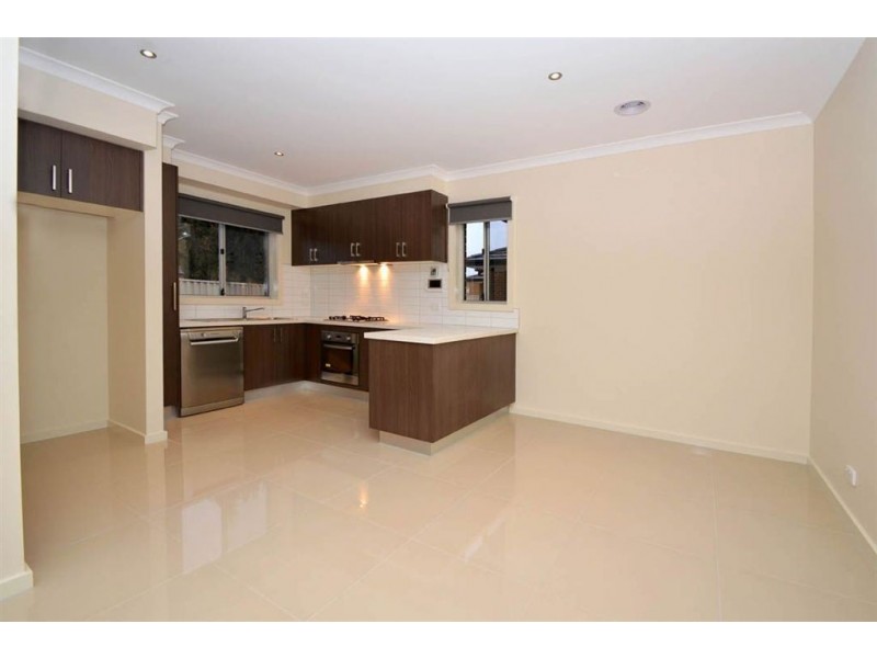 1/11 Portsmouth Place, Epping VIC 3076
