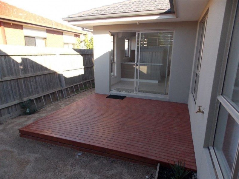 3/8 Edna Street, Thomastown VIC 3074