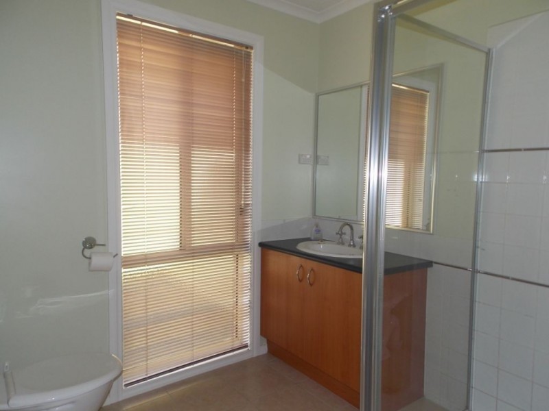 13 Cascade Crescent, Epping VIC 3076