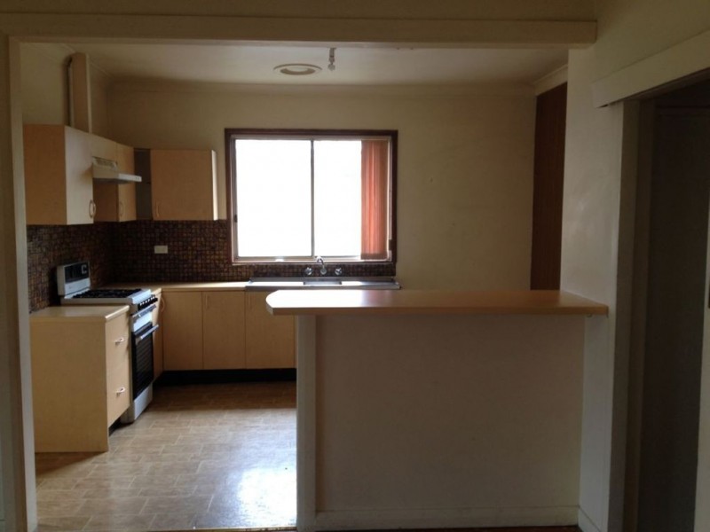 13 Paschke Crescent, Lalor VIC 3075