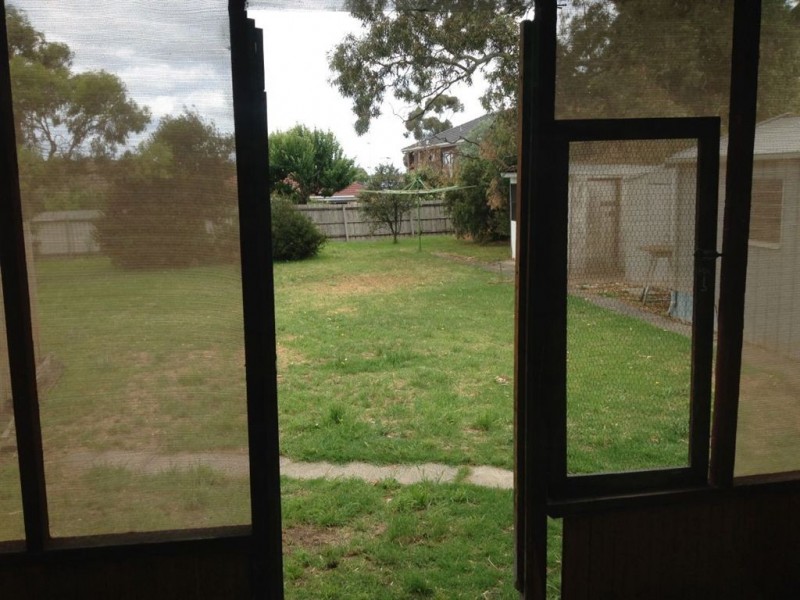 13 Paschke Crescent, Lalor VIC 3075