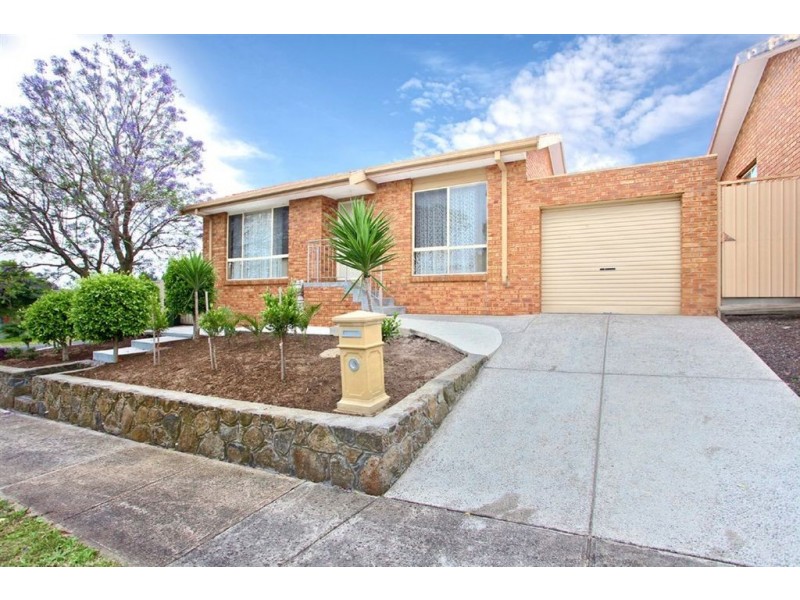 1/30 Bowman Drive, Mill Park VIC 3082