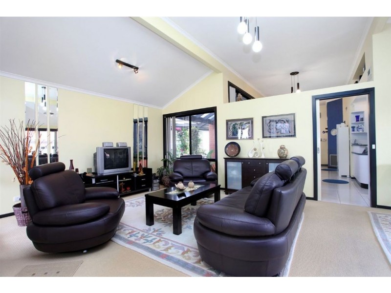 14 Kalman Road, Epping VIC 3076