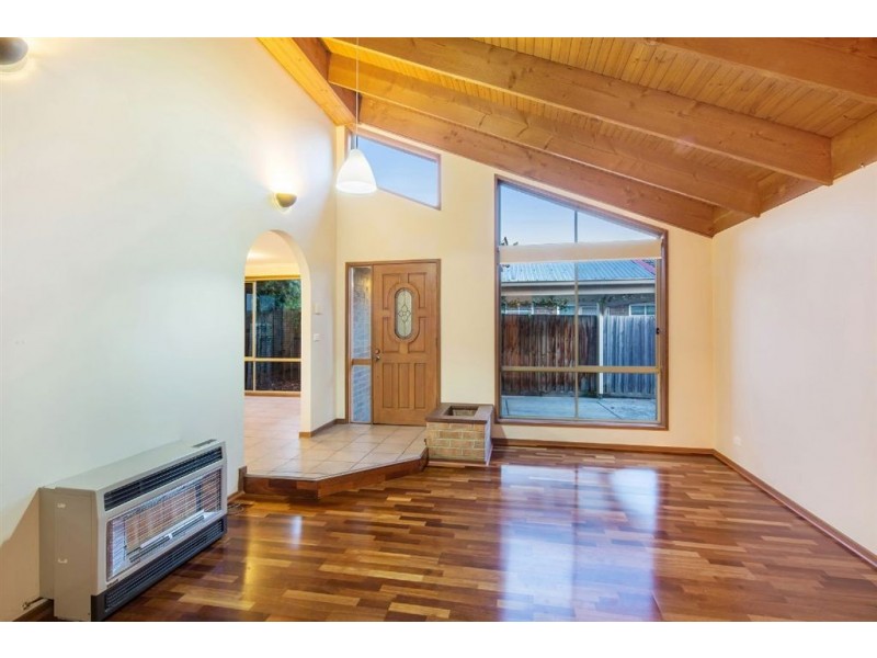 2/52 Balmoral Avenue, Bundoora VIC 3083