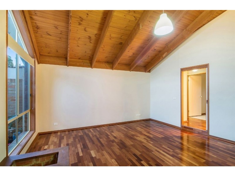 2/52 Balmoral Avenue, Bundoora VIC 3083