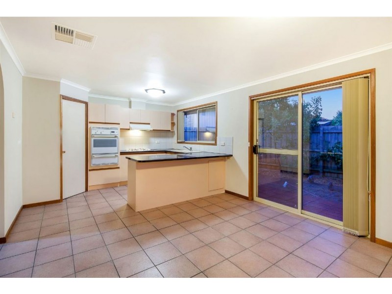 2/52 Balmoral Avenue, Bundoora VIC 3083