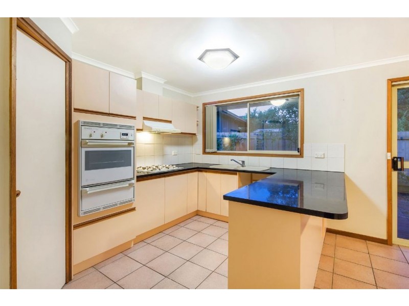 2/52 Balmoral Avenue, Bundoora VIC 3083