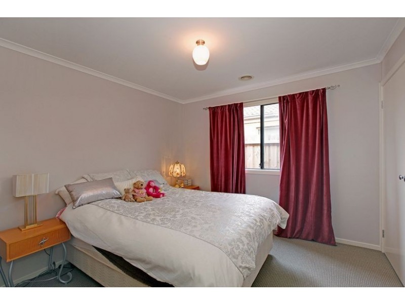 260 The Lakes Boulevard, South Morang VIC 3752