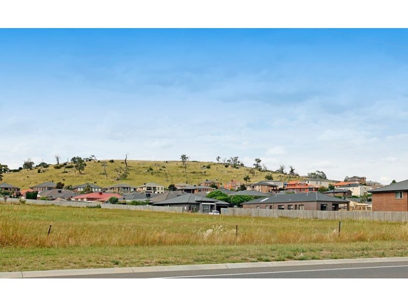 260 The Lakes Boulevard, South Morang VIC 3752