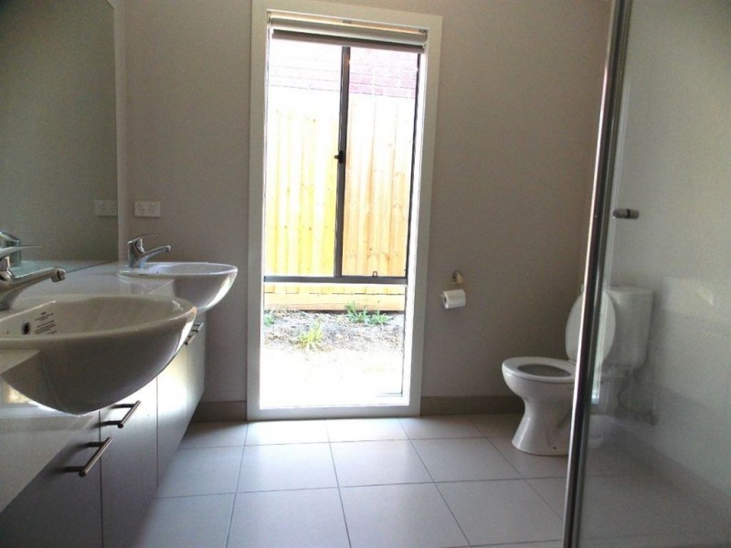9 Filin Drive, Epping VIC 3076
