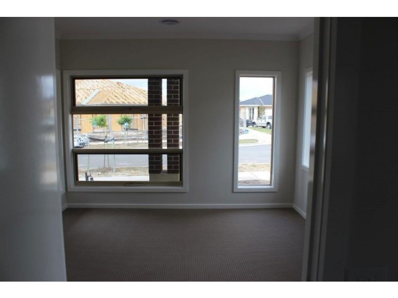 21 De Rossi Boulevard, Epping VIC 3076