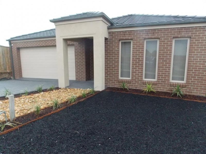 4 Piccadily Court, Doreen VIC 3754