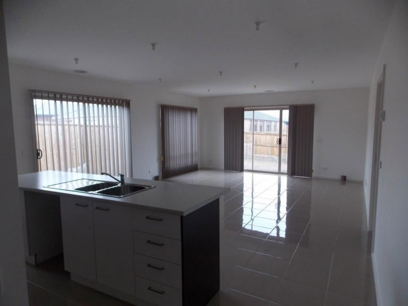 4 Piccadily Court, Doreen VIC 3754