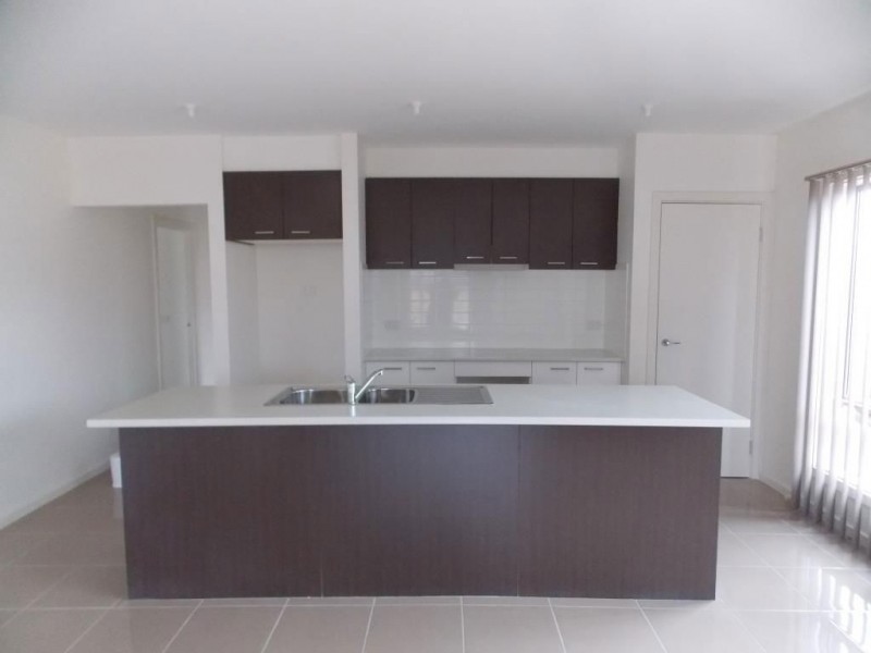 4 Piccadily Court, Doreen VIC 3754