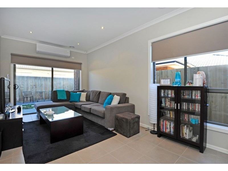 16B Ladislaw Drive, Epping VIC 3076