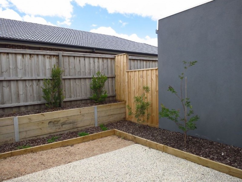 6 Grandstand Way, Epping VIC 3076
