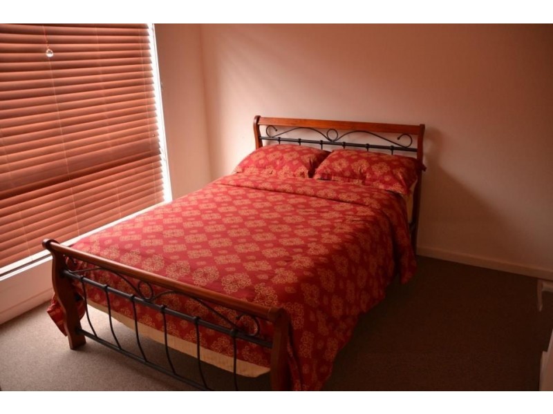 12/12 Kirkland Court, Epping VIC 3076