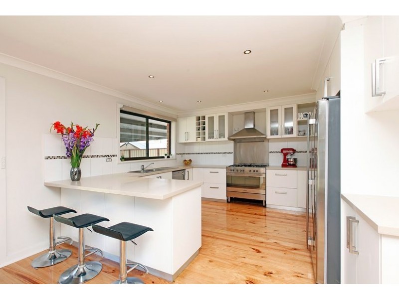 7 Kinlora Avenue, Epping VIC 3076