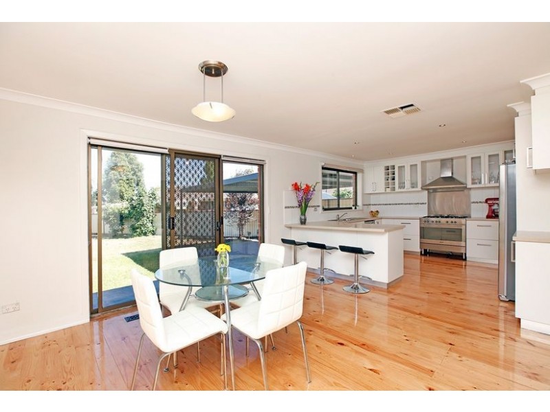 7 Kinlora Avenue, Epping VIC 3076