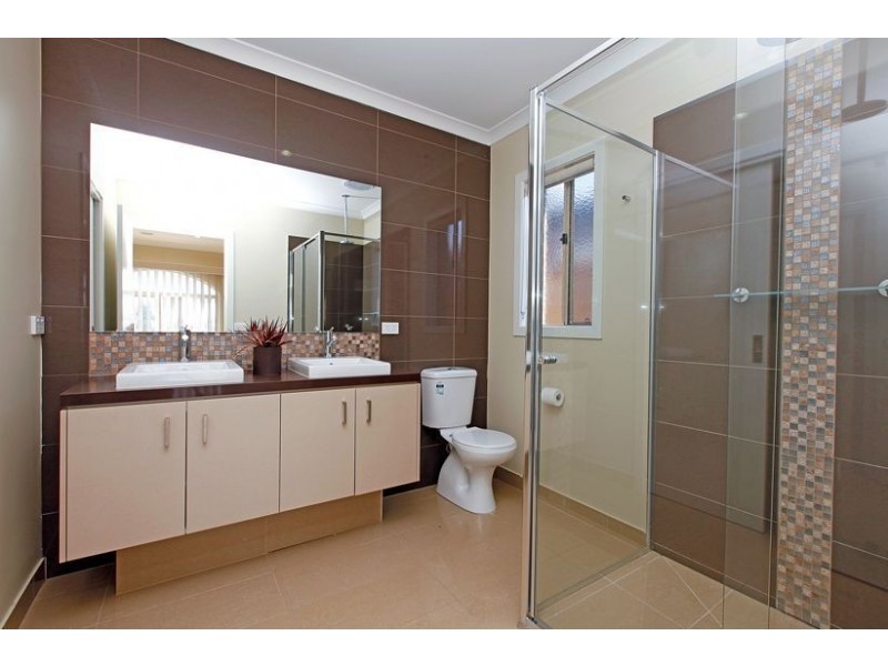 27 Evolve Esplanade, Epping VIC 3076