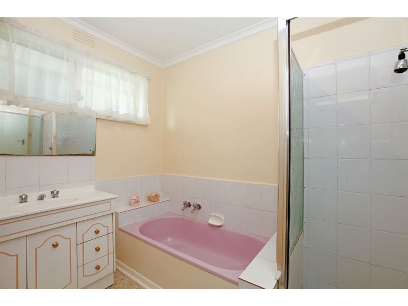 6 Lantana Avenue, Thomastown VIC 3074