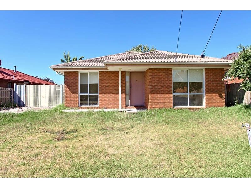 24 Mossman Crescent, Lalor VIC 3075