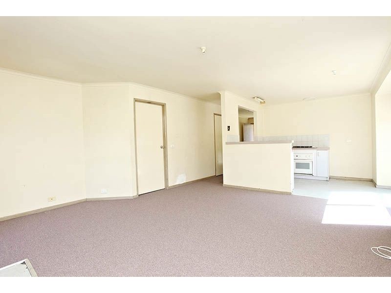 24 Mossman Crescent, Lalor VIC 3075