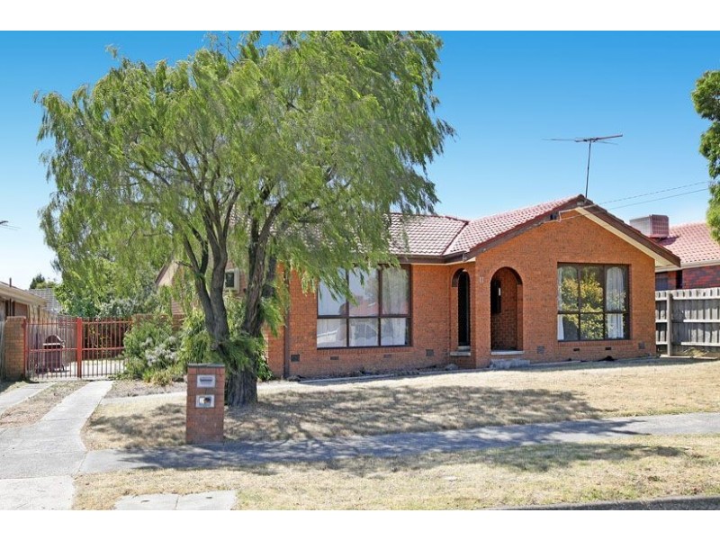 11 Holroyd Drive, Epping VIC 3076