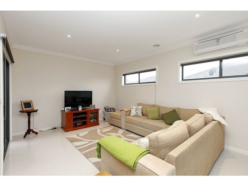 6 Creswick Drive, Epping VIC 3076