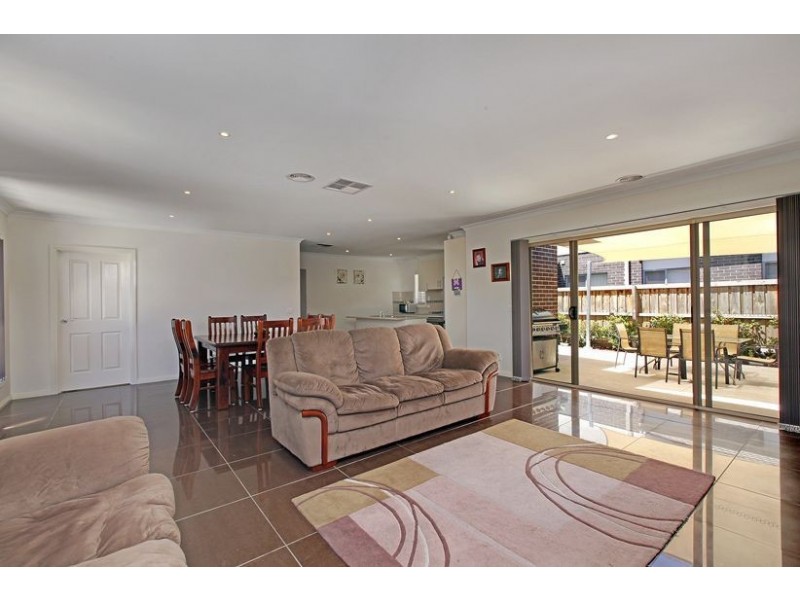 5 Canterbury Grove, Epping VIC 3076