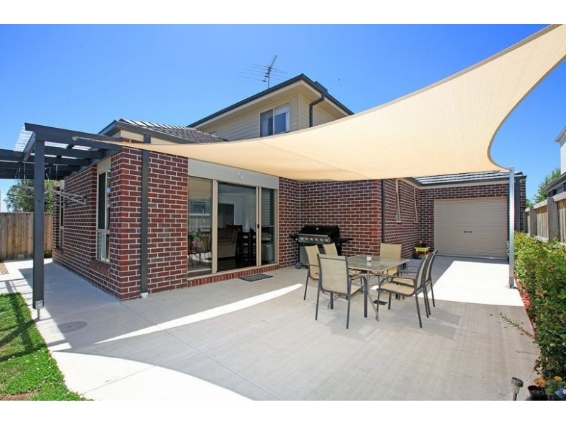 5 Canterbury Grove, Epping VIC 3076