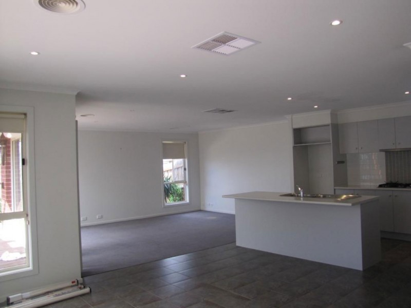 11 Gammage Boulevard, Epping VIC 3076