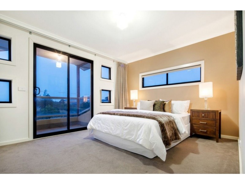 1/13 Viewgrand Boulevard, Epping VIC 3076