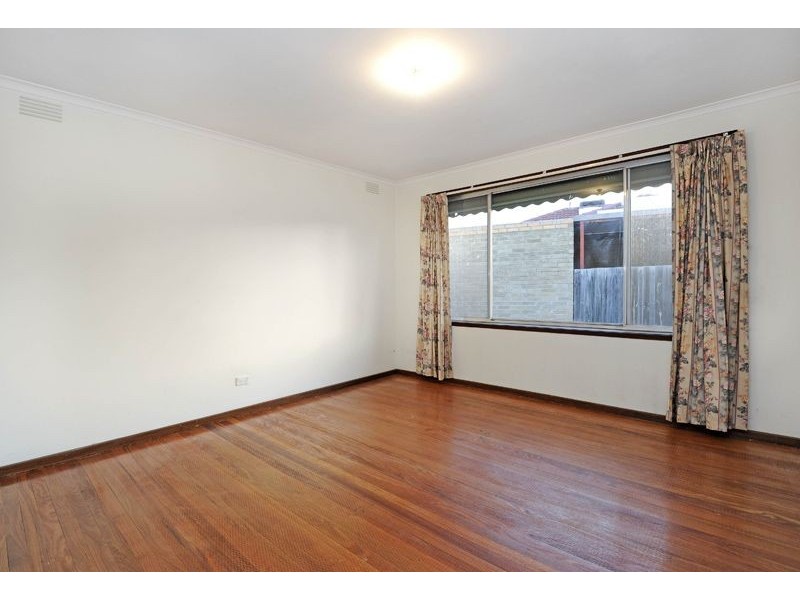 6 Lacey Street, Lalor VIC 3075