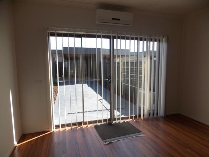 10 Andover Lane, Craigieburn VIC 3064