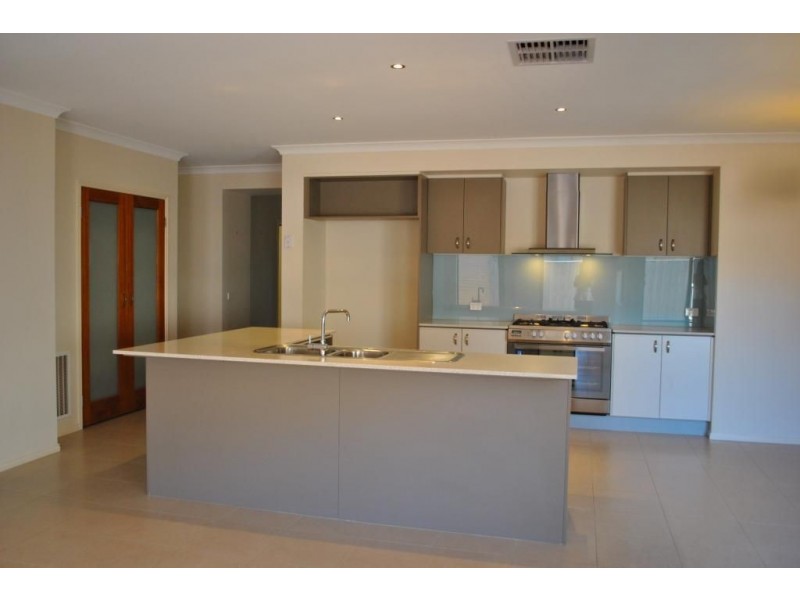 55 Bellini Way, Mernda VIC 3754