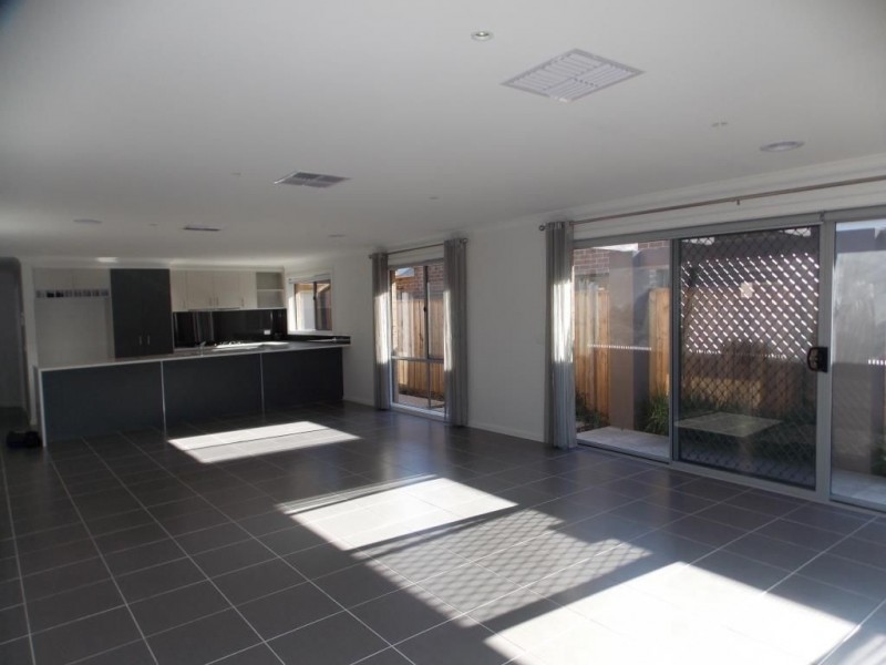 4 Efficient Street, Epping VIC 3076