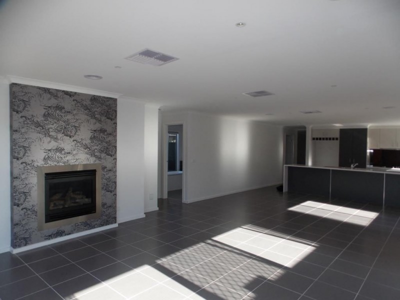 4 Efficient Street, Epping VIC 3076