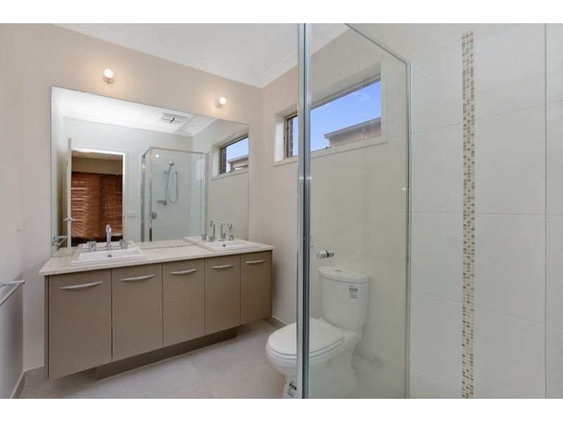 4 Steels Place, South Morang VIC 3752