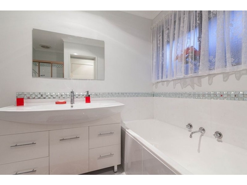 2 Edgware Court, Epping VIC 3076