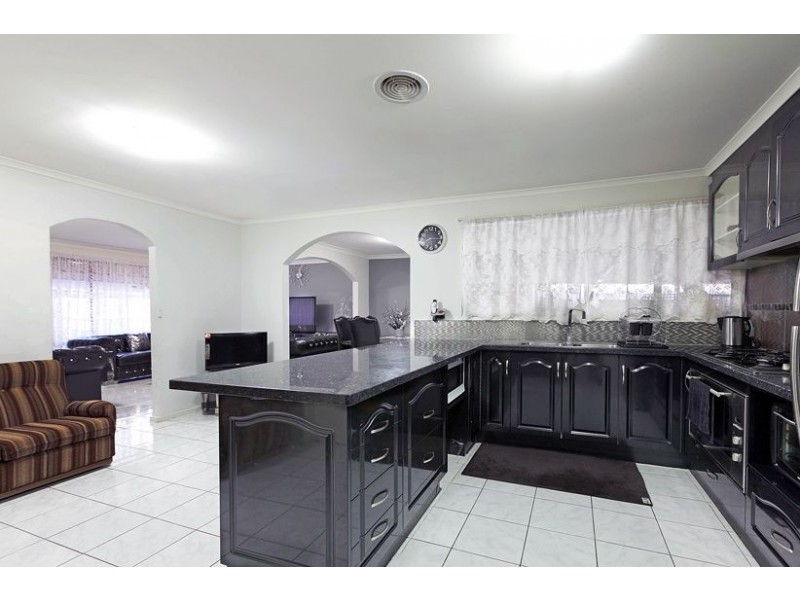 2 Edgware Court, Epping VIC 3076